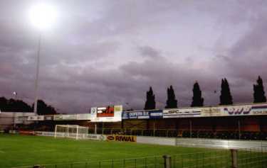 GN Bouw Stadion - flache Hintertortribüne