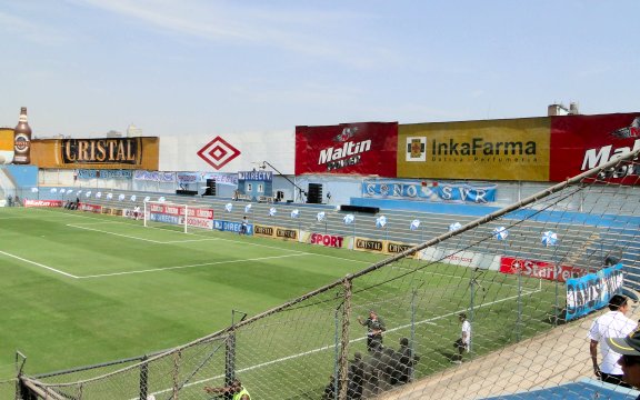 Estadio San Martín de Porres