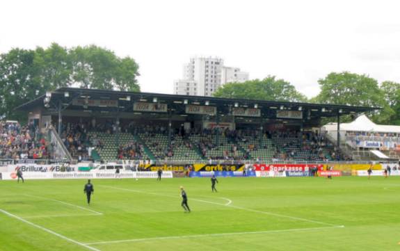 Preuen-Stadion - Tribne